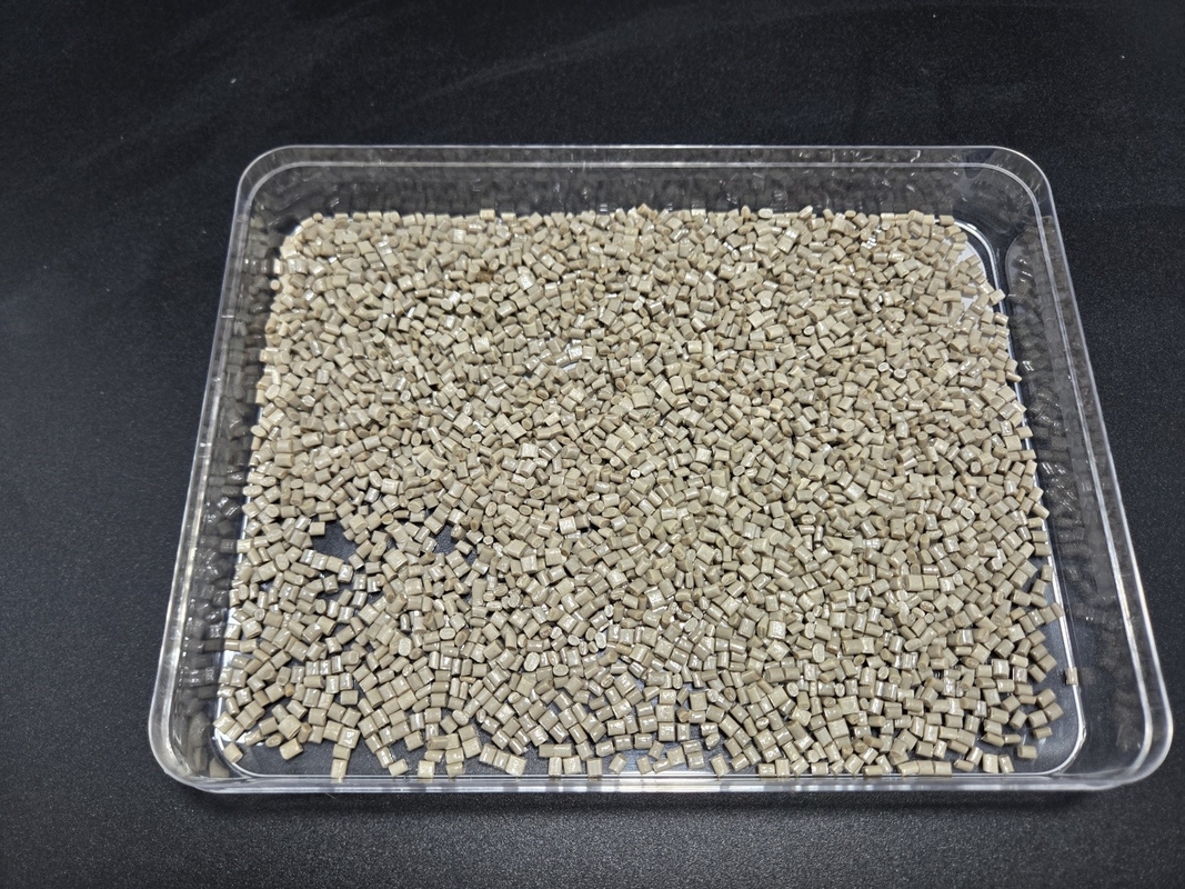 Medische PEEK Pellets Biocompatibele natuurlijke kleur voor chirurgische instrumenten en implantaten