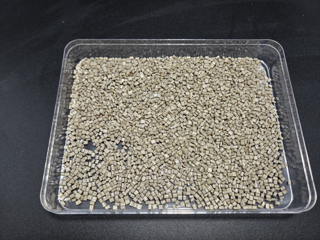 Anti Wear PEEK Pellets Natuurlijke kleur Lage wrijving voor tandwielen en lagers