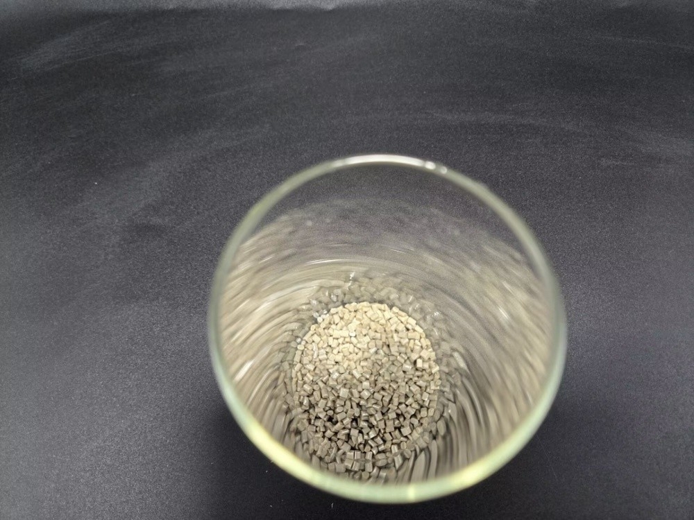 Flexibele PEEK-pellets Natuurlijke kleur Hoge flexibiliteit voor flexibele connectoren en buizen